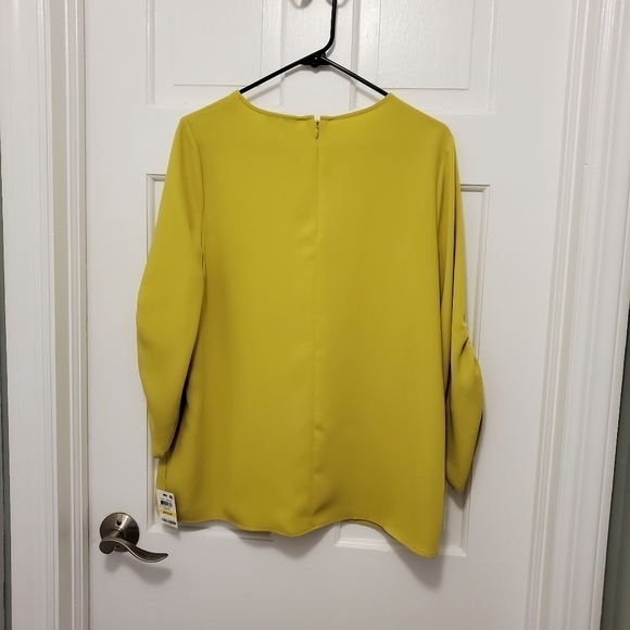 NWT Alfani Warm Olive In Color Blouse Size Medium, Colorful, Business - Picture 9 of 9